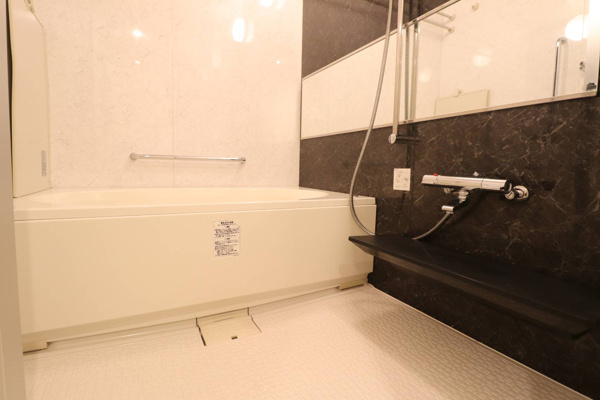 【浴室】 | 【風呂】
ハウスクリーニング済みで綺麗なお風呂◎