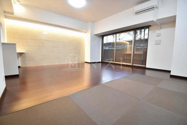 大阪市中央区材木町の賃貸マンションの内装