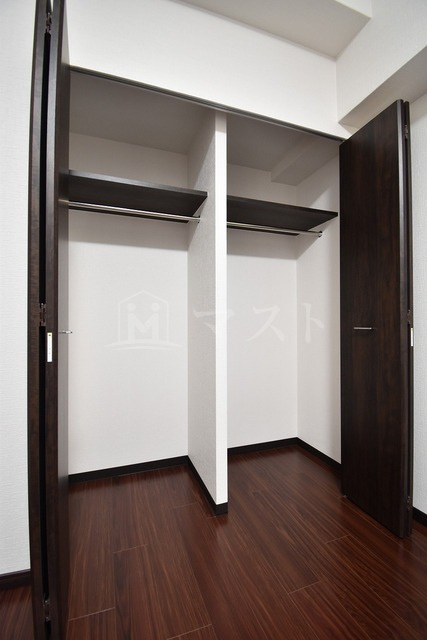 大阪市中央区材木町の賃貸マンションの収納