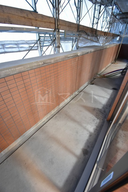 大阪市中央区材木町の賃貸マンションのバルコニー