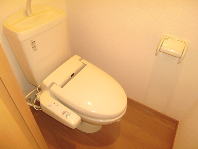 Ｔ’ｓ　ＣＵＢＥ　ＺＥＲＯのトイレ