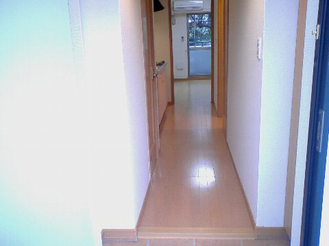 Ｔ’ｓ　ＣＵＢＥ　ＺＥＲＯの玄関