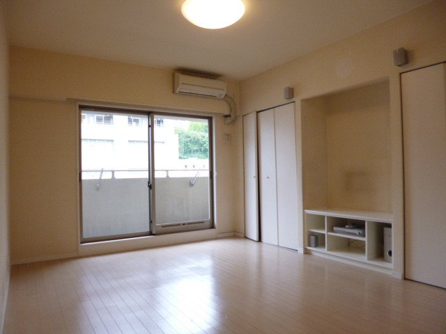 KAISEI新神戸第二WESTの居間・リビング