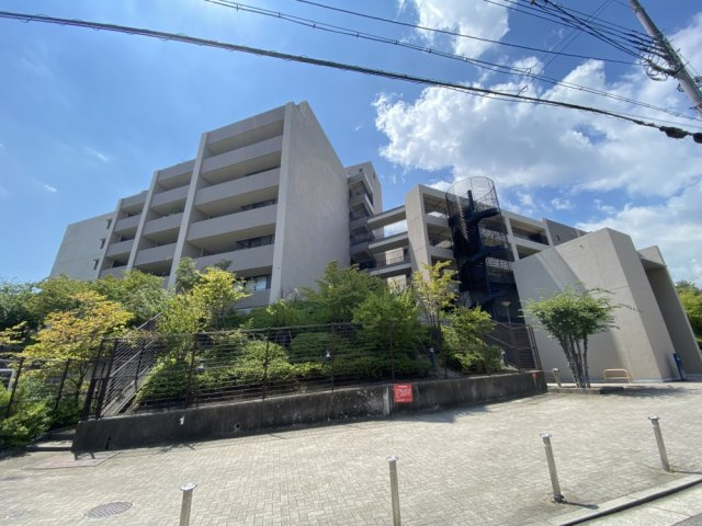 白鷹苦楽園マンション