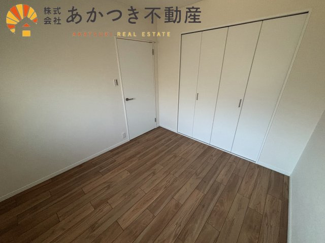 明石土山駅前スカイハイツ　B棟の洋室