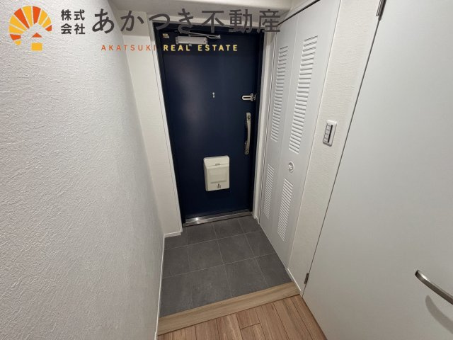 明石土山駅前スカイハイツ　B棟の玄関
