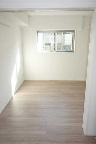 コンフォリア・リヴ志村三丁目の洋室