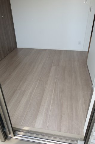 コンフォリア・リヴ志村三丁目の洋室