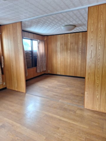 有田市宮崎町の洋室