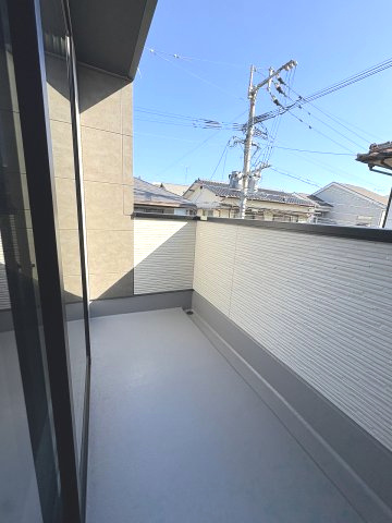 【バルコニー】 | 福岡市西区姪浜1丁目1期　1号棟（全2棟）【仲介手数料無料・0円】 | 施工例。施工例は完成時と異なる場合があります。