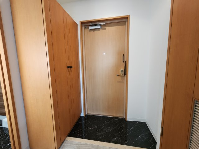 シャトー橿原の玄関|大容量のシューズボックス付き玄関