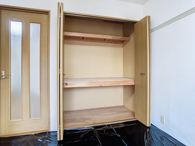 パルトネールひのきの玄関|サンプル写真になります。