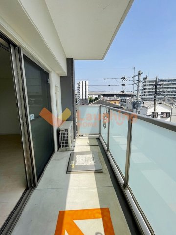 エスペランサ久留米駅前のバルコニー|外からの目が気にならないバルコニーで洗濯物が干せます