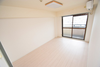 【洋室】 | サンパレス布施