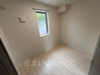 広島市安佐北区落合南３丁目のアパートの寝室