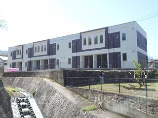 広島市安佐北区落合南３丁目のアパートの外観