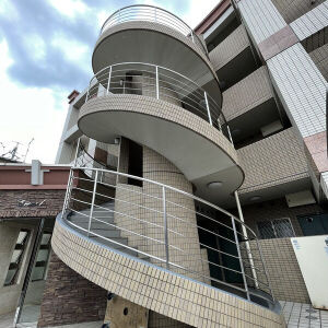 Crear fのエントランス