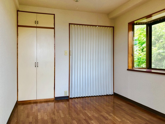 フォートレス五月台の居間・リビング