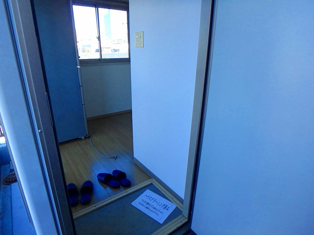 ラ・セゾン白山のエントランス