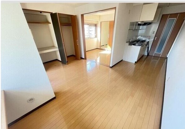 ノプレア加志雅の居間・リビング|明るい室内です☆