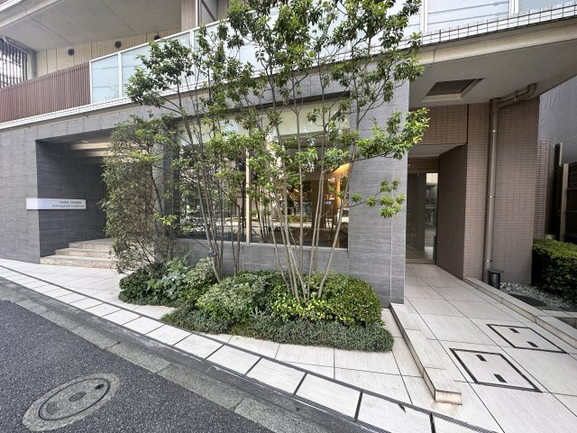 パークホームズ西荻窪グランビューのエントランス