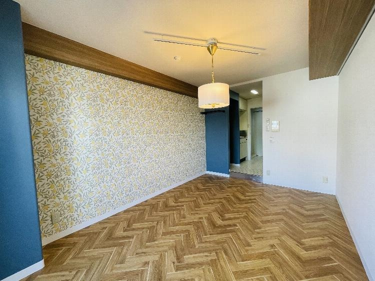 アルファガーデン本町の居間・リビング|物件の画像3