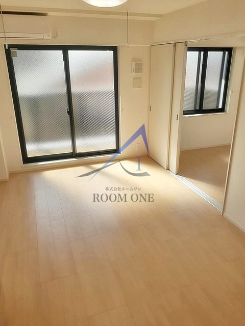 ウエスト　シックスの居間・リビング|洋室のお部屋です。