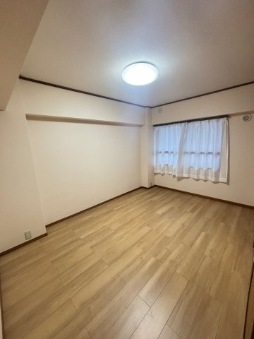 中銀府中大国マンションの寝室