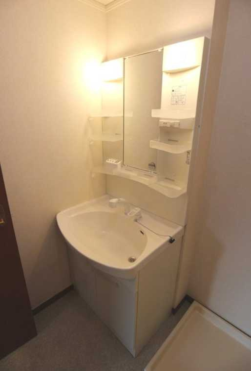 ベルカーサ岡本　南向き　角部屋　三井ホーム施工の洗面所