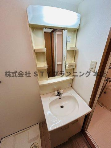 仲介手数料０円！HF丸の内レジデンスの独立洗面台