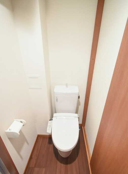 ロータスサカエ　オートロック　角部屋　駅近のトイレ