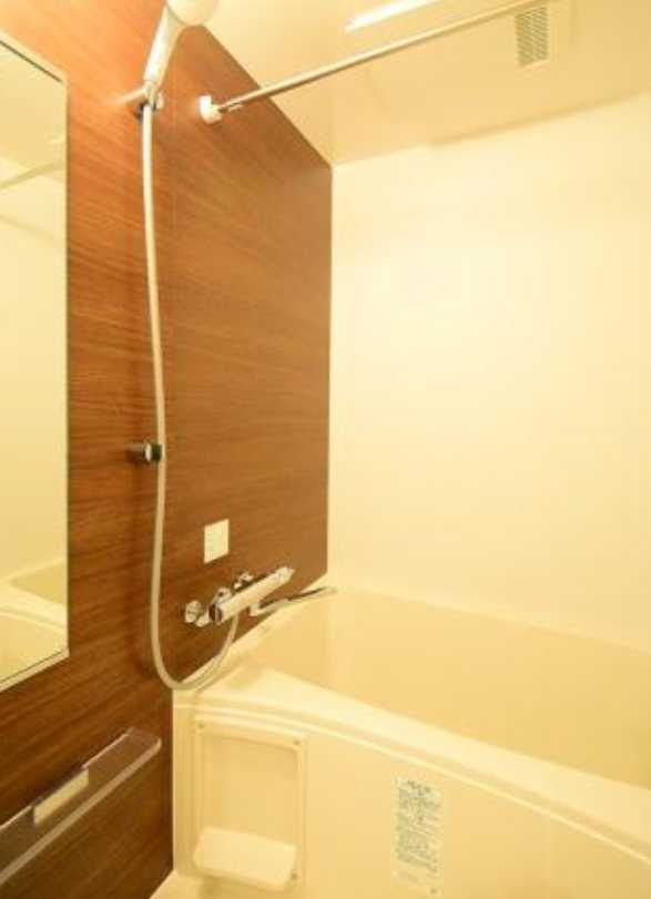 ステージファースト駒沢公園通り　南向き　築浅　ネット無料　ペット相談の浴室