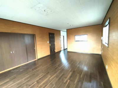 【居間・リビング】 | 加須市小野袋中古戸建て