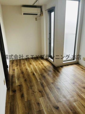 仲介手数料0円！コンフォート泉の居間・リビング