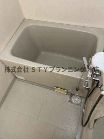 仲介手数料０円！アールズコート本郷の浴室