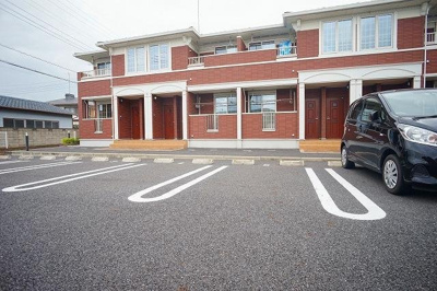 【駐車場】 | ルミエール | 駐車場完備です