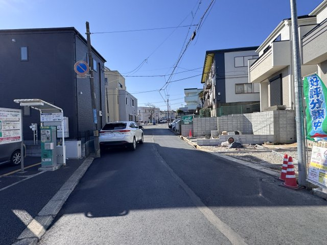 柏市豊住３丁目新築戸建の前面道路含む現地写真|南東側前面道路・幅員約6ｍ