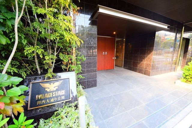 パレステージ関内大通りのエントランス