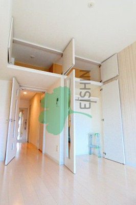 【収納】 | No.72　HARBOR EAST TOWER(No.72　ハーバーイーストタワー) | 収納には姿見が付いています