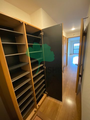 【玄関】 | SOPHIA TOKUNAGA(ソフィアトクナガ) | 下駄箱もしっかりついてます！