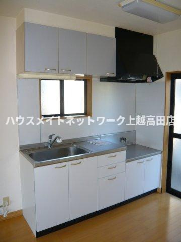 キューブ滝寺Ａのキッチン|キッチン（参考同型キューブ滝寺Ｂ室内写真）