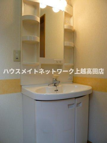 キューブ滝寺Ａの独立洗面台|洗面化粧台（参考同型キューブ滝寺Ｂ室内写真）