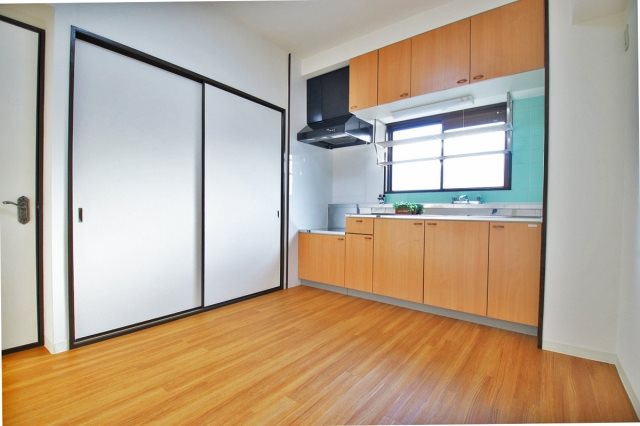 【居間・リビング】 | ハムロハイツ杉田A棟