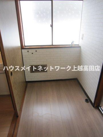 大貫１丁目店舗兼貸家の洗面所|脱衣所兼、洗濯機置き場