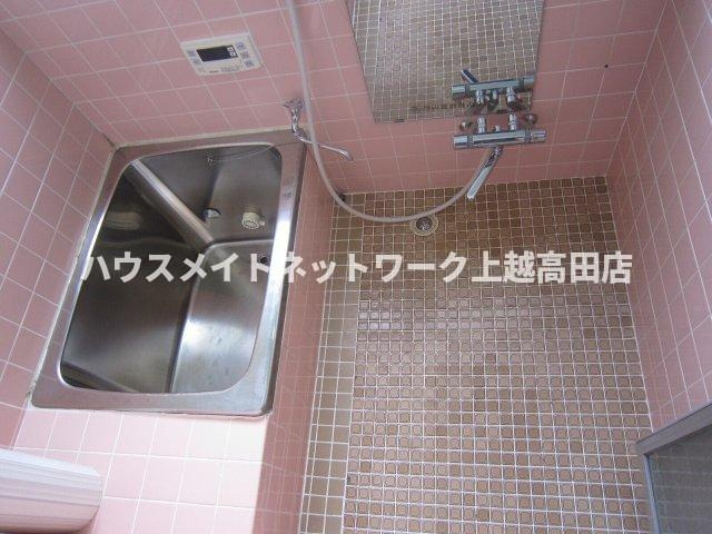 大貫１丁目店舗兼貸家の浴室|追焚機能付