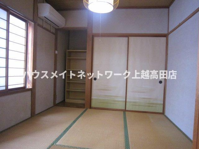 大貫１丁目店舗兼貸家の収納|北側4.5畳和室