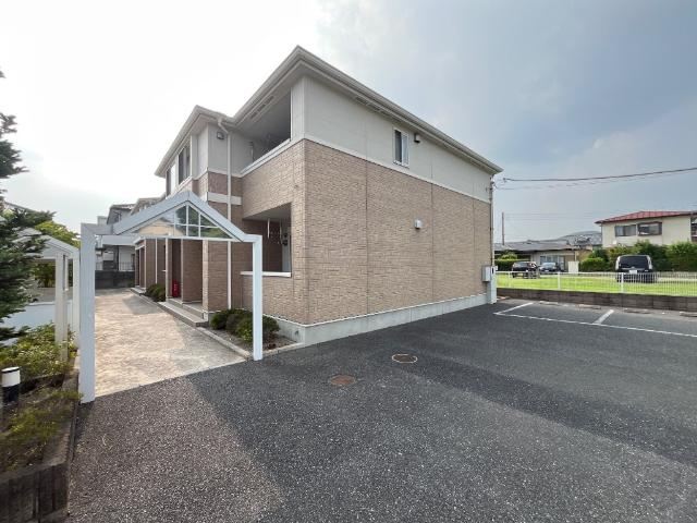 オアシスの外観|外観写真（昼）