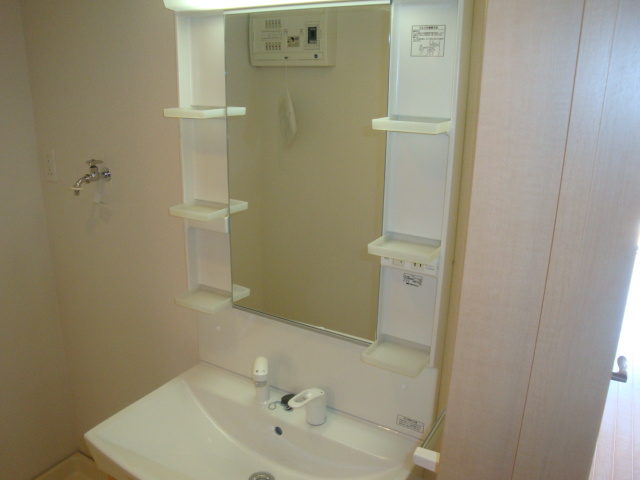 オアシスの洗面所|洗髪洗面化粧台