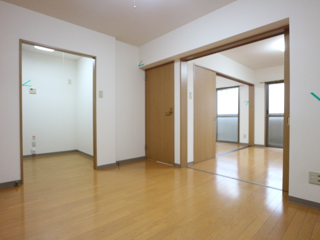 ファイン石上の洋室