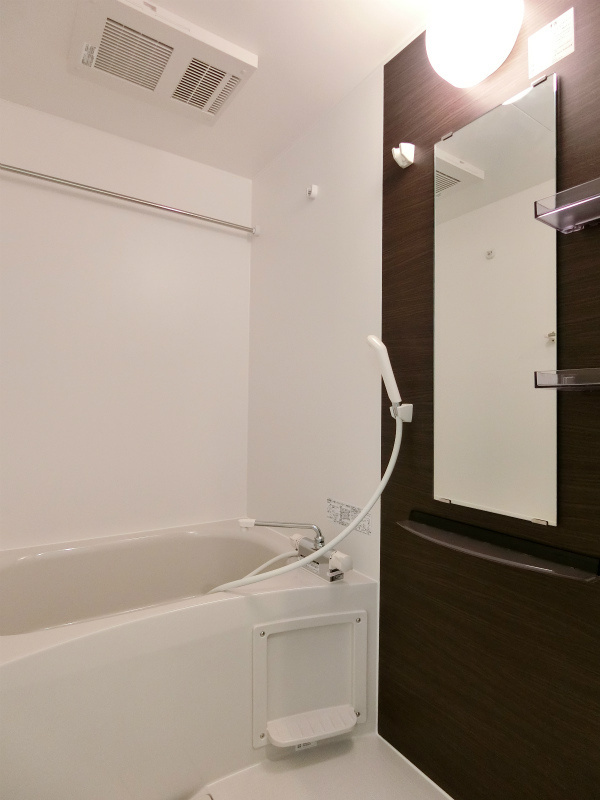 リブリ・Casa荒子の浴室